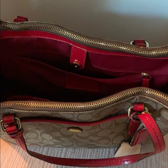 Purse - Picture 3 of 4